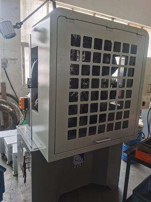 Máy tạo hình lò xo CNC 5,5KW Tay tùy chọn và hệ thống trang trí 200kg