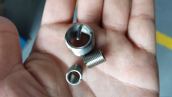 Máy chèn sợi dây tốc độ cao, Máy làm vít vít M2-M16